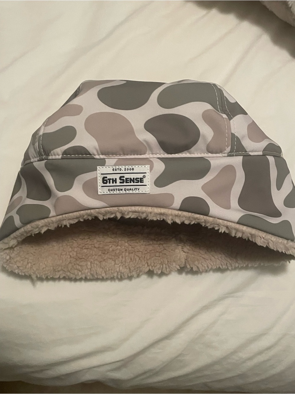 Brand new 6th sense water resistant shell Sherpa fleece lined winter beanie